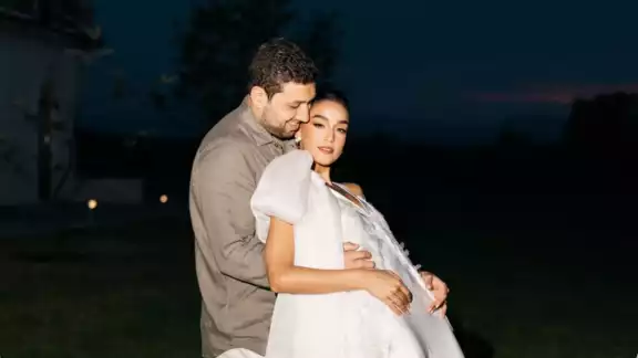 Ale Capetillo habría pedido transferencias bancarias como regalo de bodas