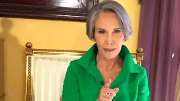 Florinda Meza vuelve a causar polémica al mandarle un mensaje a los hijos de Chespirito Florinda Meza vuelve a causar polémica al mandarle un mensaje a los hijos de Chespirito