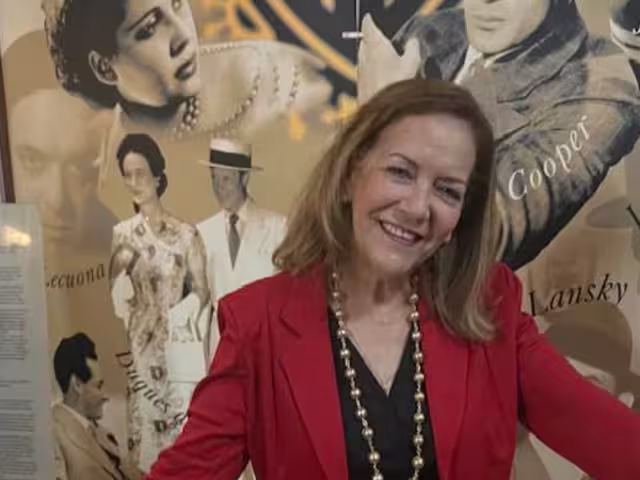 ¿Quién era María Elena Pena, cantante conocida como la ‘Dama del Bolero’?