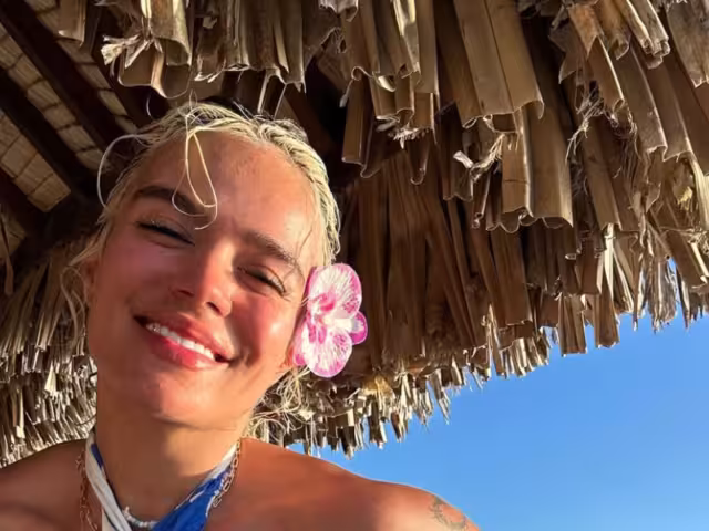 Karol G tuvo un fuerte accidente en moto y este es su estado de salud