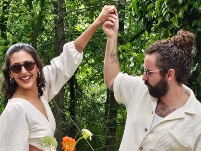 Javier Ibarreche ya llegó al altar con su novia Daniela Schmill en un evento privado