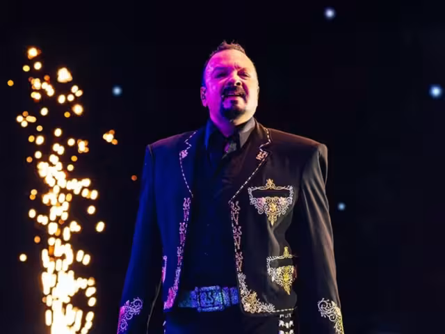 Pepe Aguilar explotó por la mala atención médica que recibió en Estados Unidos