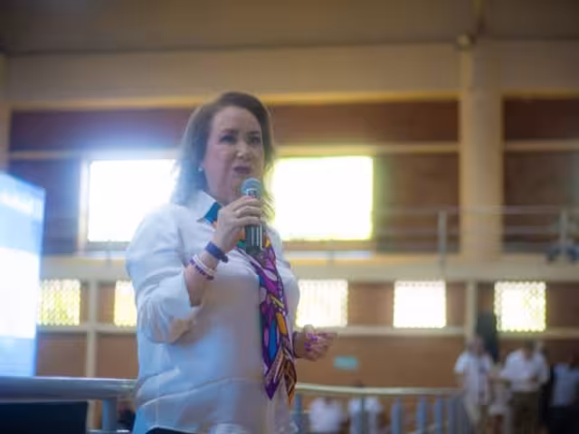 INE declara improcedente la medida cautelar contra Yasmín Esquivel