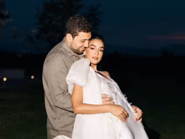 Ale Capetillo habría pedido transferencias bancarias como regalo de bodas