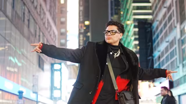 Esta es la enfermedad autoinmune que afecta la salud de Eduin Caz