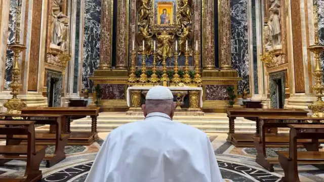 Famosos le dan el último adiós al papa Francisco con emotivos mensajes