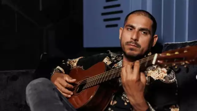 Espinoza Paz rompe el silencio y aclara la situación sobre su visa de trabajo