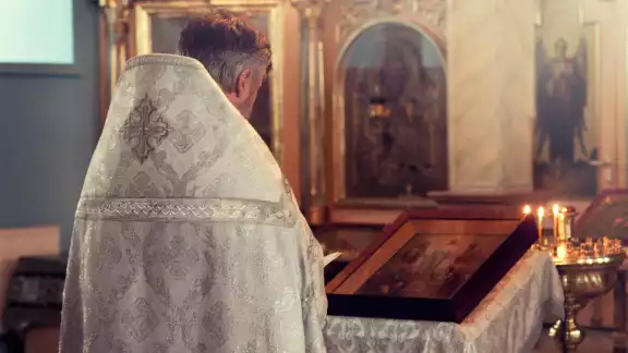El influencer que se convirtió en sacerdote es de origen español