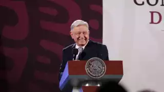 AMLO defiende fortaleza económica y rechaza nerviosismo del mercado tras encuentro con Carlos Slim