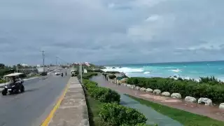 Cierran el puerto de Isla Mujeres por   la Depresión Tropical “Sara"