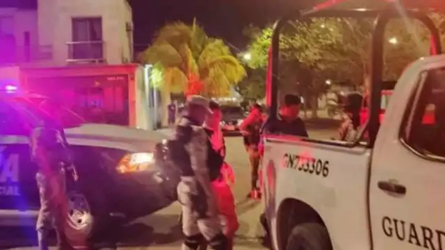 Agentes de la Guardia Nacional arribaron al sitio para resguardar a los policías afectados