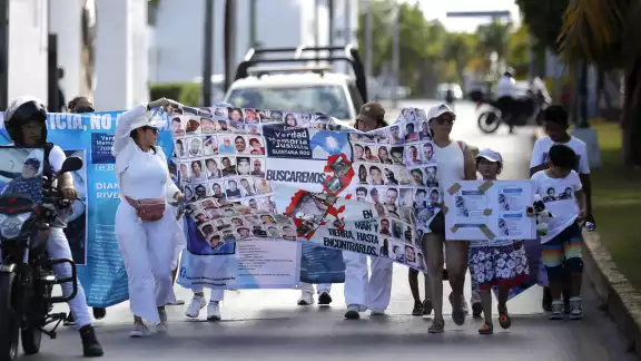 El colectivo “Madres Buscadoras”, comentó que las alertas AMBER y Alba sí sirven, pero funcionarían mejor si las autoridades actuaran inmediatamente El colectivo “Madres Buscadoras”, comentó que las alertas AMBER y Alba sí sirven, pero funcionarían mejor si las autoridades actuaran inmediatamente