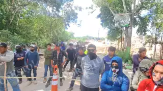 “Más de dos semanas sin cobrar ni un peso": Trabajadores de construcción en Tulum hacen paro de labores por falta de pagos  