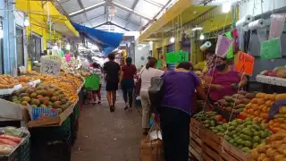 Realizan acciones de limpieza profunda en el mercado Lucas de Gálvez de Mérida
