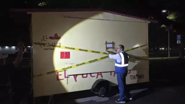 Funcionarios del ayuntamiento realizaron los operativos para recuperar espacios públicos.