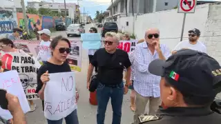 Vecinos de Progreso exigen seguridad y bloquean el paso de  tráilers por segunda ocasión    