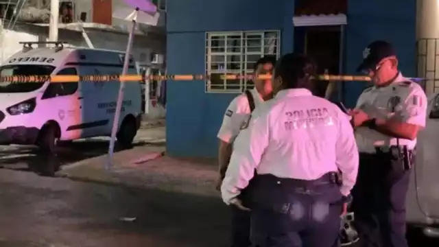 Elementos de seguridad intentaron salvar la vida del hombre en Ciudad del Carmen
