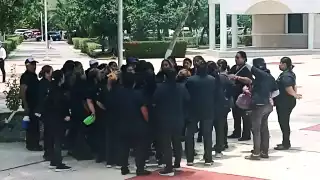 Trabajadores de la UAEQROO en Chetumal hicieron paro de labores para exigir sus prestaciones de ley