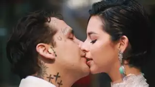 Christian Nodal deja a Ángela Aguilar para ver a su hija; así reaccionó la cantante