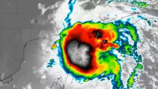 Huracán Beryl genera lluvias intensas antes de tocar tierra en Quintana Roo: VIDEOS