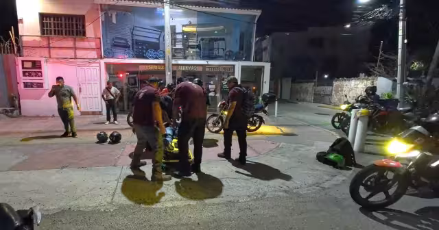 Impacto entre Italika y motoneta deja saldo de un herido