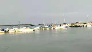 Sector pesquero afectado por  la presencia de fuertes lluvias en Chiquilá