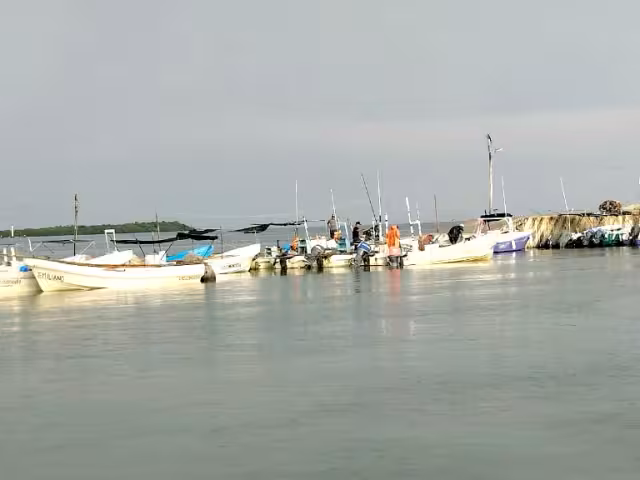 Los hombres de mar aseguraron que los últimos dos meses han sido complicados, debido al continuo cierre del puerto