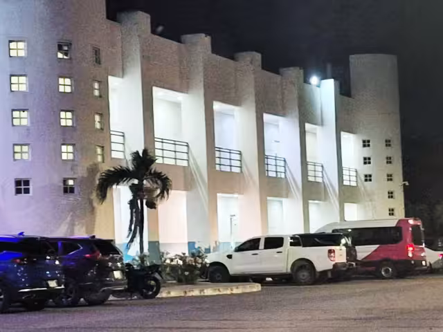 Autoridades informaron que cuando la policía los detuvo saliendo de la ciudad vecina, el plagiado estaba muerto