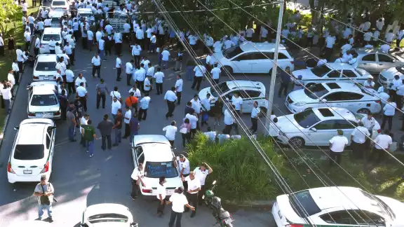 Los taxistas de Cancún planean manifestarse en apoyo a su líder Salomón Alfonso Muñoz “Mafer”, lo que amenaza la independencia judicial