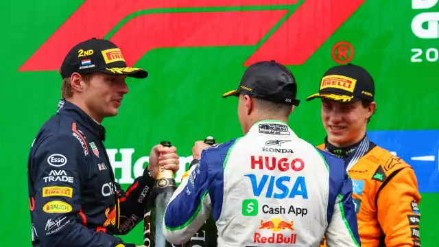 El podio sorprendió con un nuevo elemento en el tercer puesto