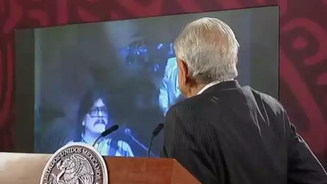 Andrés Manuel López Obrador, presidente de México pidió esta mañana una canción de Chico Che, para ironizar sobre su buen estado de salud
