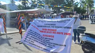 Docentes de la Zona Maya de Quintana Roo  continúan  marchas contra la reforma