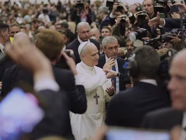 Durante la misa, el Papa recibirá el palio y el anillo del Pescador, símbolos tradicionales de su autoridad como obispo de Roma