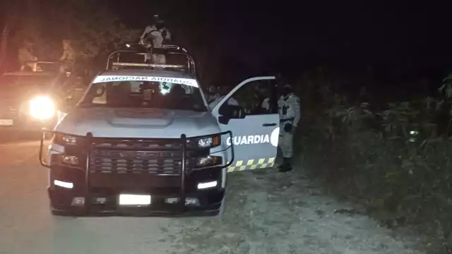 Elementos de la Marina y de la Guardia Nacional llegaron al domicilio señalado.