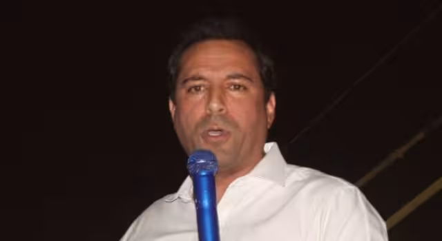 Mauricio Vila se separó de su cargo, parcialmente, desde el 7 de mayo