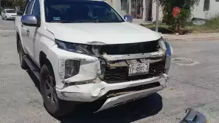 Por ir a exceso de velocidad y en sentido contrario conductor genera choque en Campeche