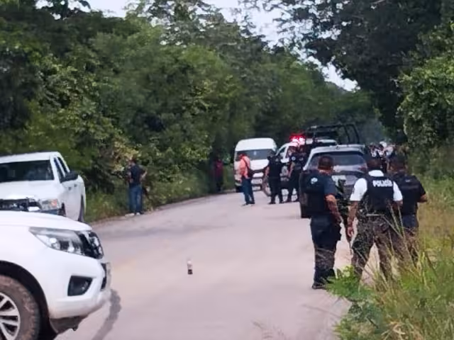 Agentes de la Fiscalía llevaron a cabo aprehensión en Lázaro Cárdenas.
