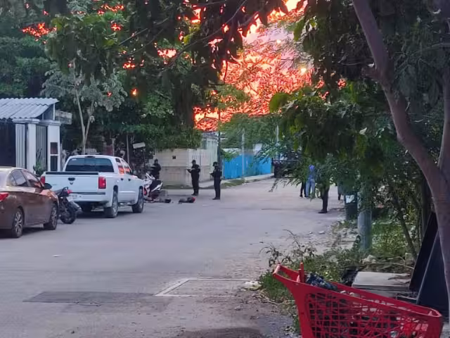 Elementos policiacos acudieron al lugar para tomar conocimiento de los hechos.