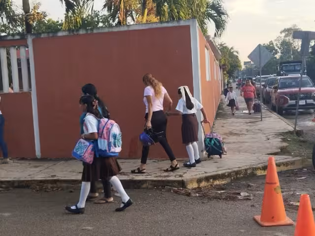 Jóvenes de Lázaro Cárdenas sin interés en aprender la lengua maya
