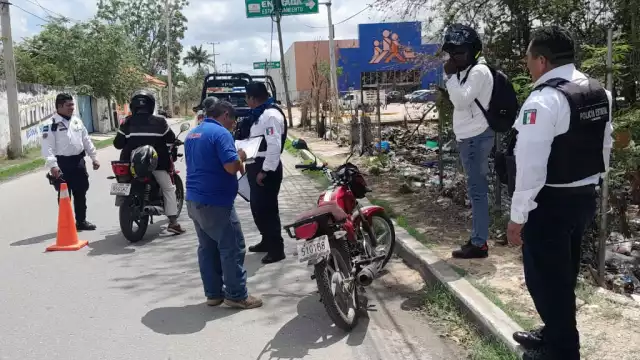 Los conductores fueron multados pero no arrestados.