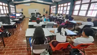 En algunos planteles escolares se reportaron ausencia de alumnos