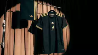 Adidas lanza jersey negro "México de Oro" inspirado en el cine mexicano