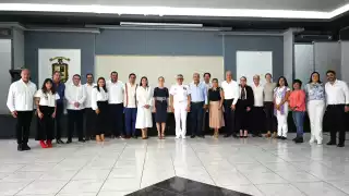 Claudia Sheinbaum se reúne con la  gobernadora de Colima