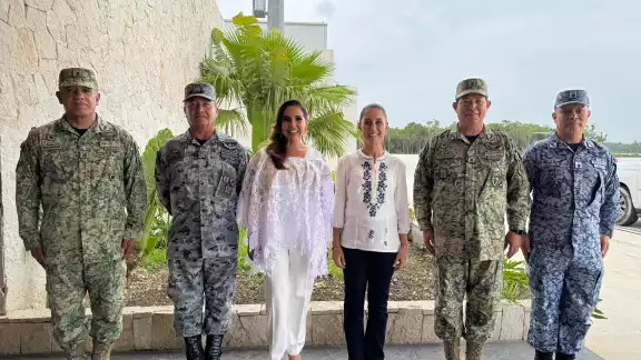 Mara Lezama junto a Claudia Sheinbaum visitaron Felipe Carrillo Puerto para revisar la obra del hospital general