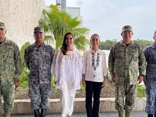 Mara Lezama junto a Claudia Sheinbaum visitaron Felipe Carrillo Puerto para revisar la obra del hospital general
