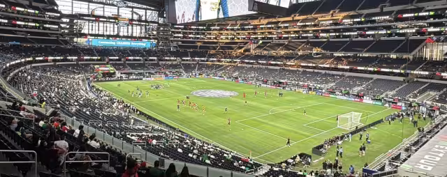 Stadium de Dallas semivacío