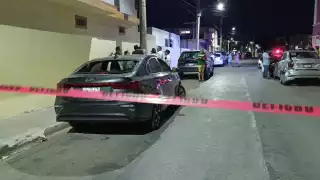 Conductor provocó carambola y daña tres vehículos estacionados en Las Flores