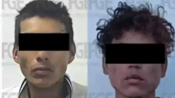 Los detenifos fueron identificados como Luciano “N” alias “El Greñas” de 20 años y Efrén Ariel "N" alias “Buda” de 24 años Los detenifos fueron identificados como Luciano “N” alias “El Greñas” de 20 años y Efrén Ariel "N" alias “Buda” de 24 años