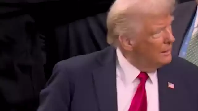 Donald Trump asiste al Super Bowl 2025