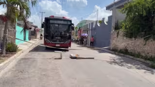 Durante la protesta detuvieron un camión del sistema de transporte Ko'ox.